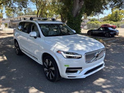 Used 2023 Volvo XC90 T8 Ultimate w/ Protection Package Premier AWD/4WD image 7