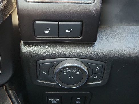 Used 2021 Ford Expedition Max Limited image 25