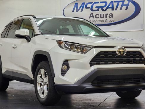 Used 2020 Toyota RAV4 XLE image 2