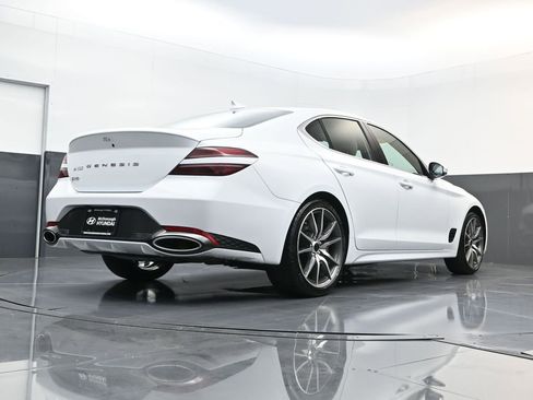 Used 2025 Genesis G70 2.5T image 26