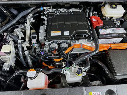 Used 2025 Toyota bZ4X FWD image 33