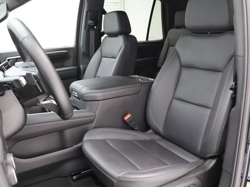 Used 2025 Chevrolet Tahoe LT image 15