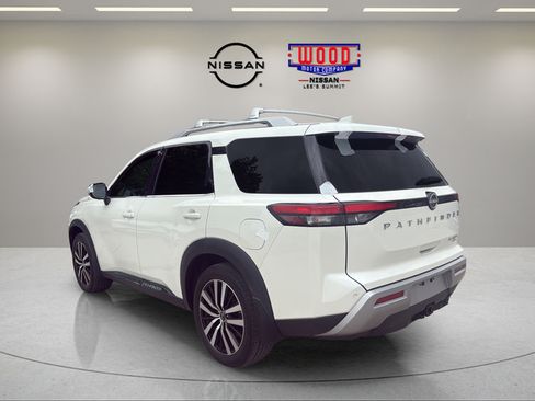Used 2023 Nissan Pathfinder Platinum w/ Cargo Package AWD/4WD image 8