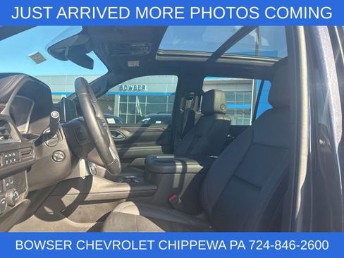 Used 2023 Chevrolet Tahoe Z71 w/ Luxury Package image 2