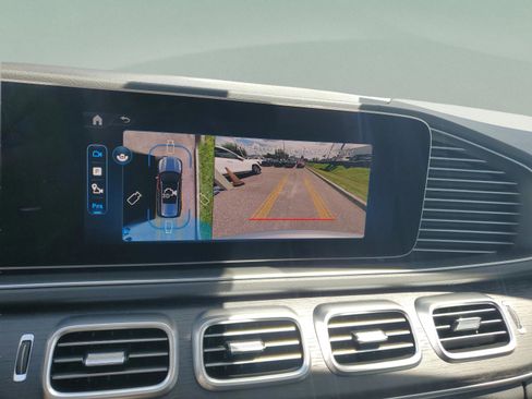Certified 2026 Mercedes-Benz GLS 450 4MATIC image 30