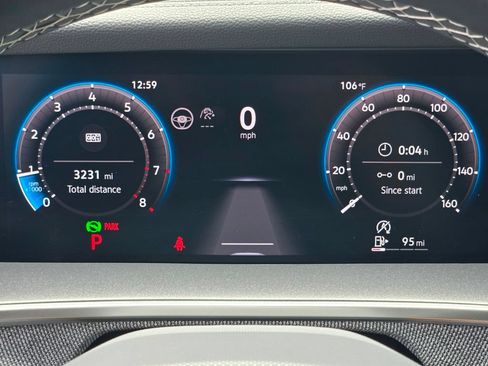 Certified 2025 Volkswagen Tiguan S FWD image 17