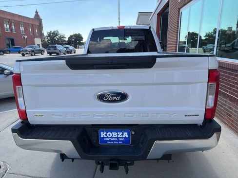 Used 2018 Ford F250 XL AWD/4WD image 8