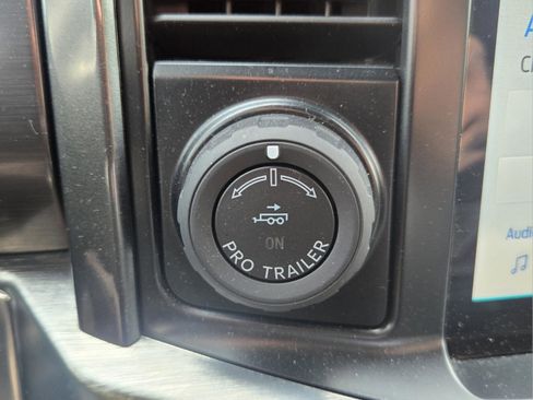 Used 2023 Ford F150 Lariat w/ Equipment Group 502A High image 19