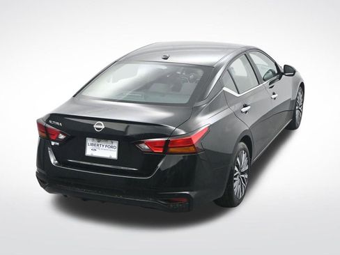 Used 2025 Nissan Altima 2.5 SV image 27