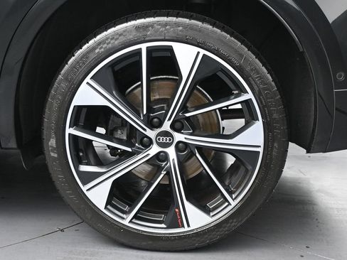 Used 2022 Audi SQ5 Prestige w/ Prestige Package AWD/4WD image 39
