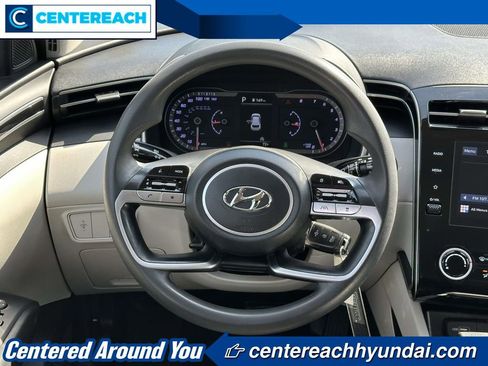 Used 2023 Hyundai Tucson SE image 12
