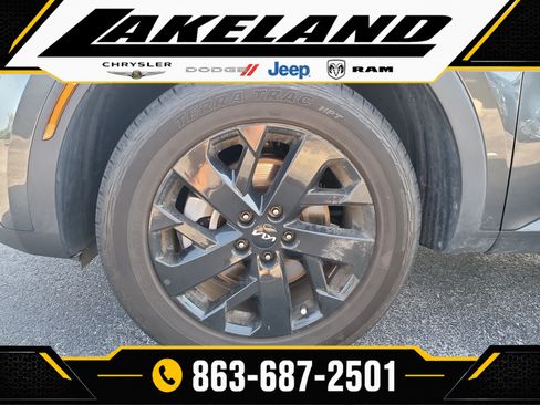 Used 2022 Kia Sorento S AWD/4WD image 9