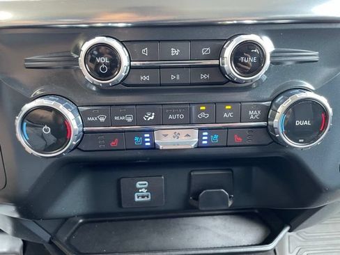 Certified 2022 Ford F150 Lariat w/ Equipment Group 501A Mid AWD/4WD image 16