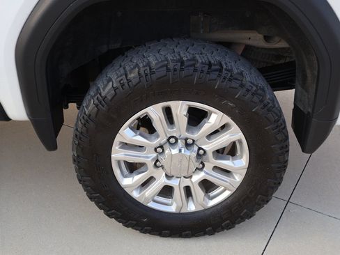 Used 2023 GMC Sierra 2500 Denali w/ Denali Ultimate Package AWD/4WD image 12
