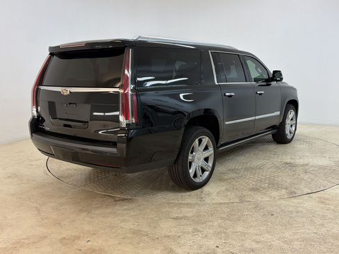 Used 2020 Cadillac Escalade ESV Premium Luxury AWD/4WD image 9
