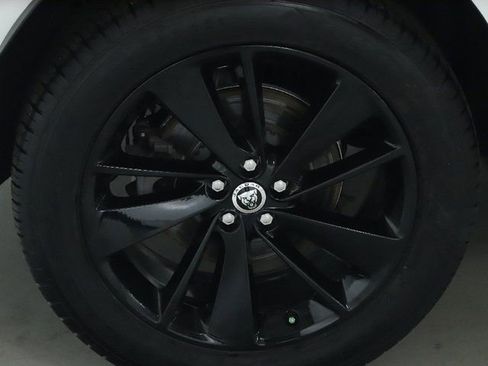 Used 2025 Jaguar F-PACE R-Dynamic S image 12