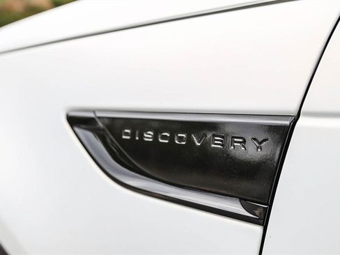 Used 2023 Land Rover Discovery HSE R-Dynamic AWD/4WD image 37