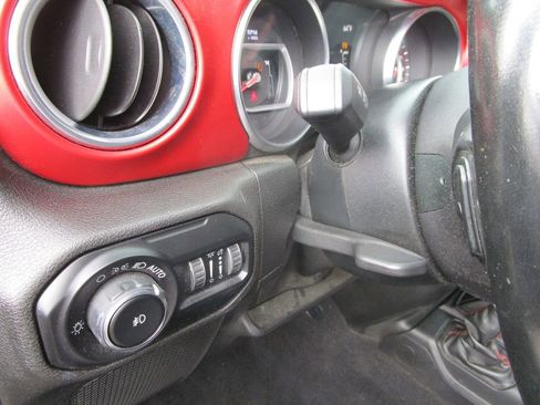 Used 2020 Jeep Wrangler Unlimited Rubicon w/ Dual Top Group image 26