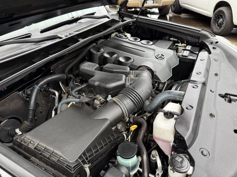 Used 2016 Toyota 4Runner Limited image 35