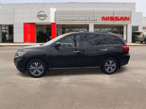 Used 2020 Nissan Pathfinder S image 6