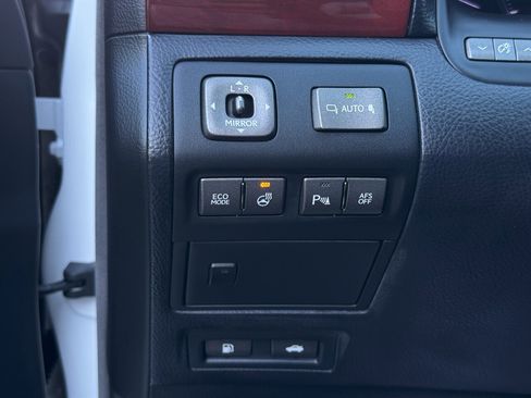 Used 2012 Lexus LS 460 AWD image 25