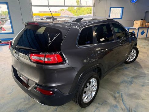 Used 2015 Jeep Cherokee Limited w/ Luxury Group FWD image 5