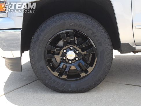 Used 2015 Chevrolet Silverado 1500 LT w/ All Star Edition AWD/4WD image 32