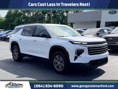 Used 2025 Chevrolet Traverse LT w/ Driver Confidence Package