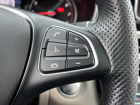 Used 2019 Mercedes-Benz GLC 300 4MATIC image 29