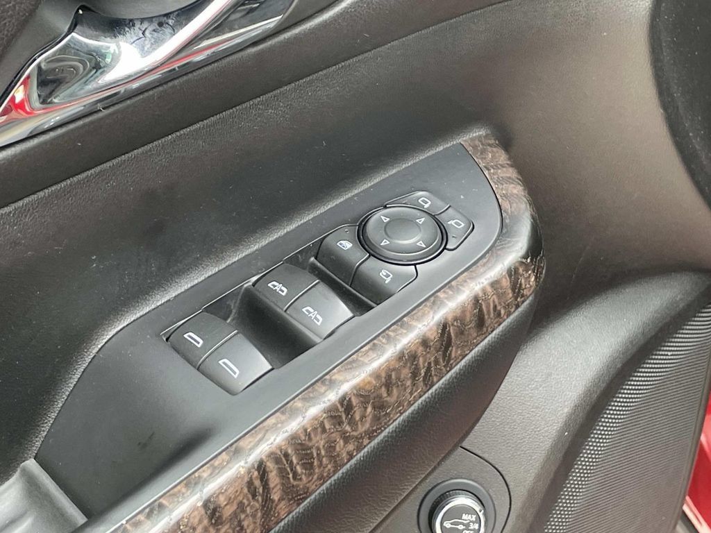 Used 2023 GMC Acadia Denali FWD image 16