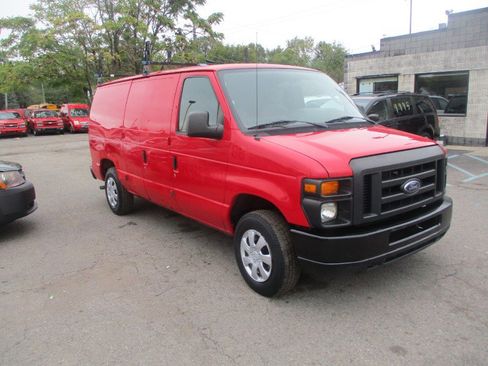 Used 2011 Ford E-150 and Econoline 150 w/ Commercial Cargo Van Pkg image 1