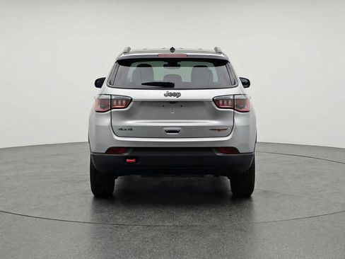 Used 2025 Jeep Compass Trailhawk image 7