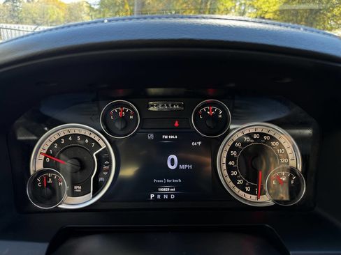 Used 2014 RAM 1500 Laramie w/ Convenience Group image 18