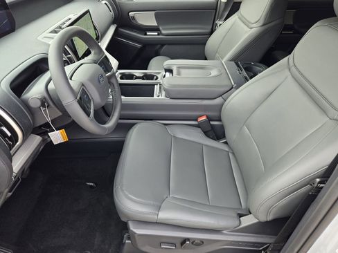 New 2026 Ford Expedition Active image 15