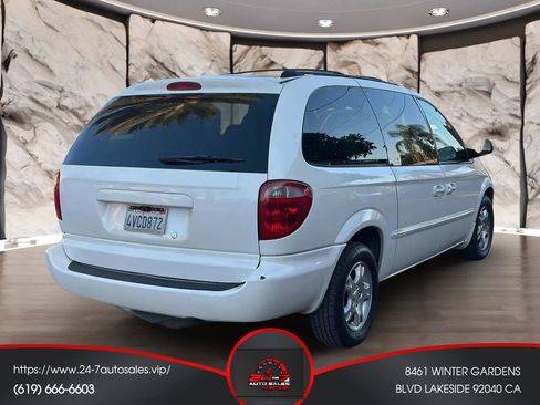 Used 2002 Dodge Grand Caravan Sport FWD image 4