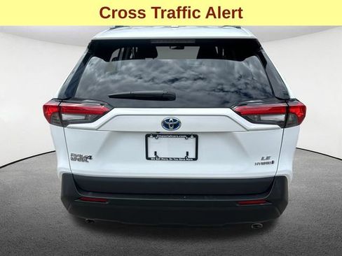 Used 2024 Toyota RAV4 LE AWD/4WD image 9