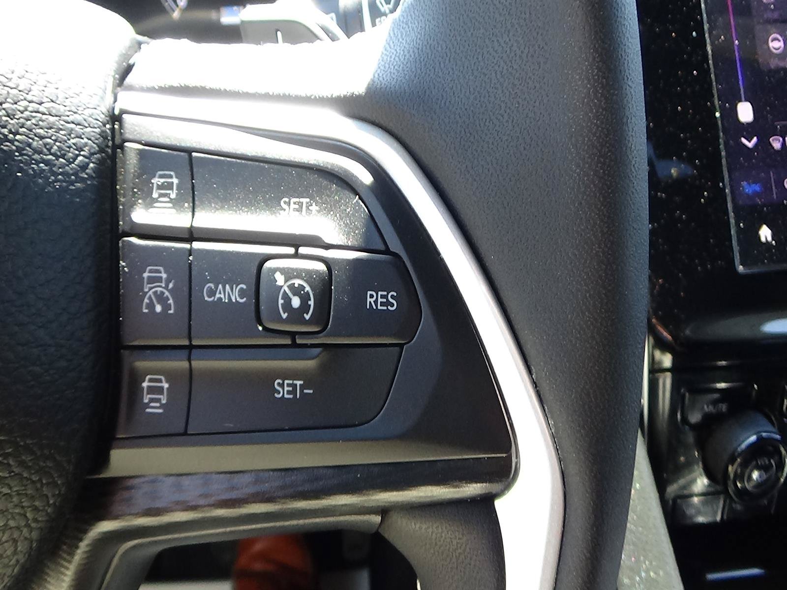 Used 2025 Jeep Grand Cherokee L Altitude AWD/4WD image 25