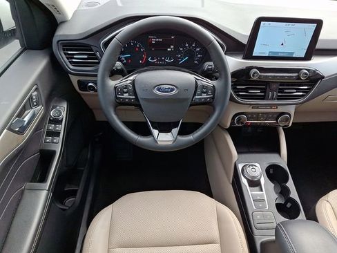 Used 2022 Ford Escape SEL image 11