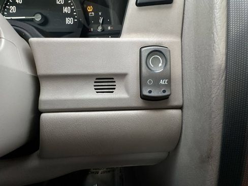 Used 2004 Cadillac XLR RWD image 22