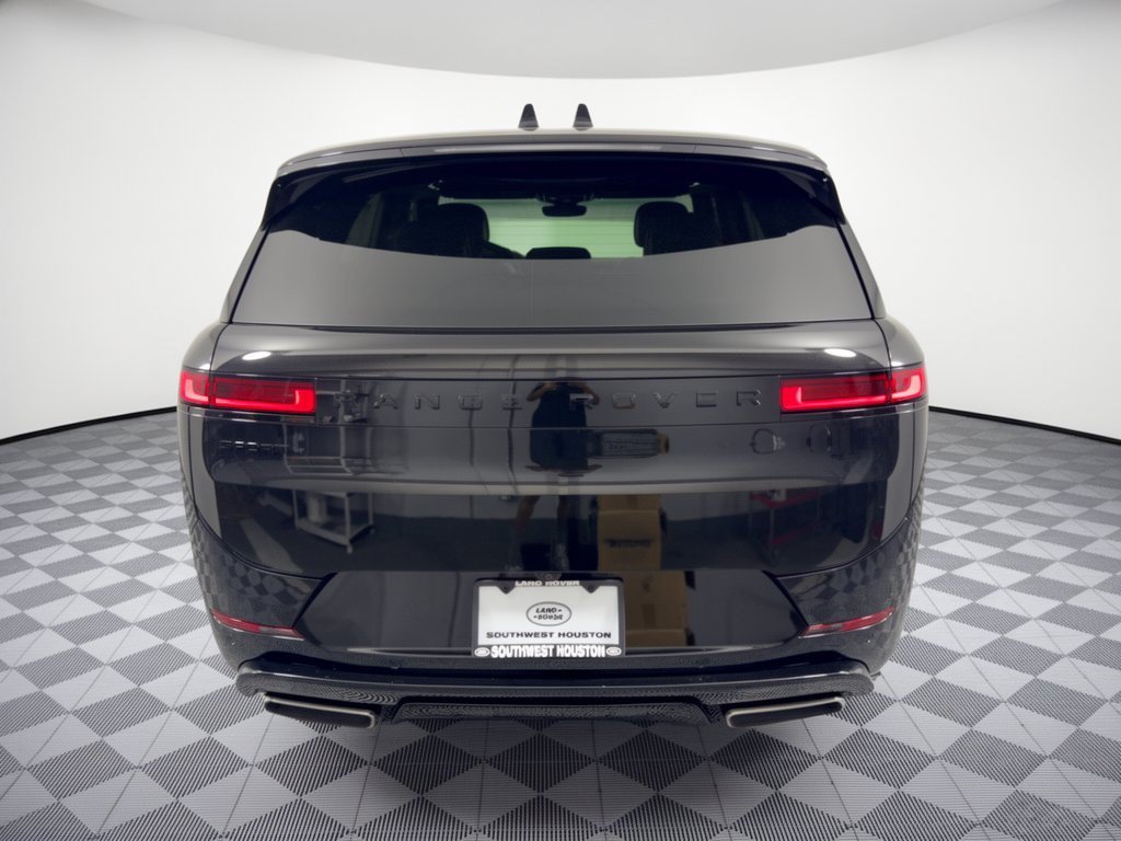 New 2027 Land Rover Range Rover Sport Dynamic SE AWD/4WD image 11
