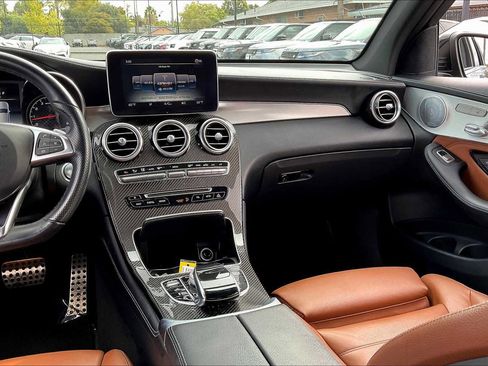 Used 2019 Mercedes-Benz GLC 43 AMG 4MATIC image 9