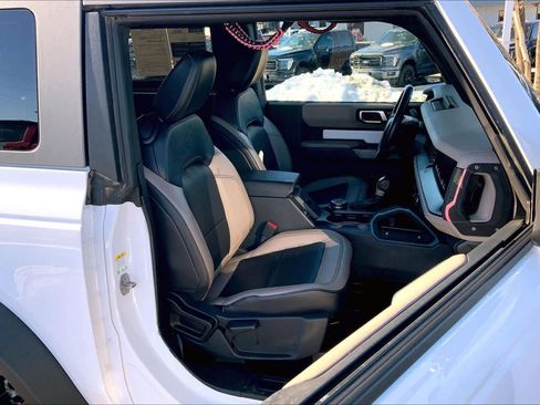 Certified 2022 Ford Bronco Wildtrak image 8