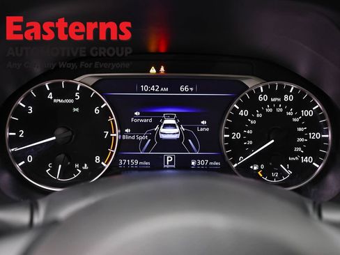 Used 2025 Nissan Altima 2.5 SV FWD image 17