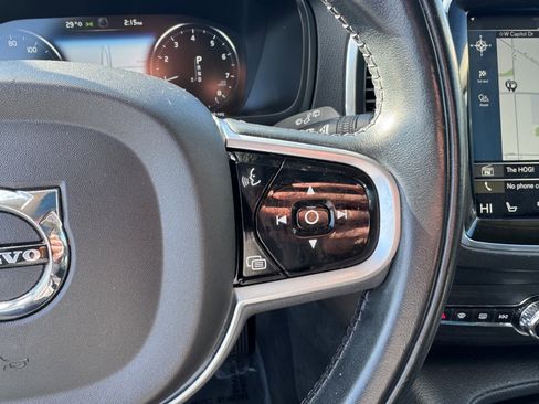 Used 2020 Volvo XC90 T6 Momentum image 25