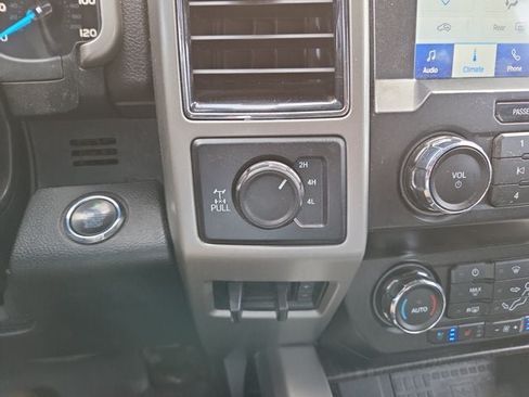 Used 2020 Ford F250 Lariat w/ Lariat Ultimate Package AWD/4WD image 17