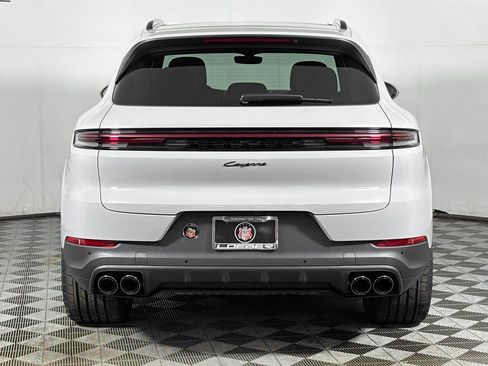 Certified 2026 Porsche Cayenne image 6