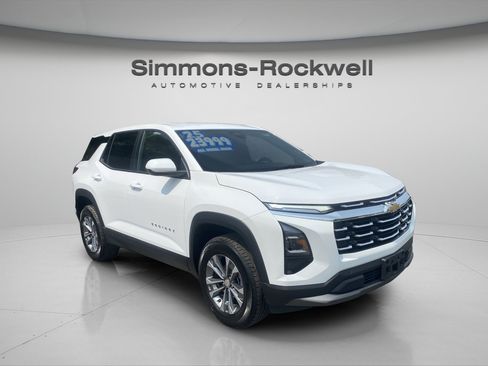 Used 2025 Chevrolet Equinox LT AWD/4WD image 7