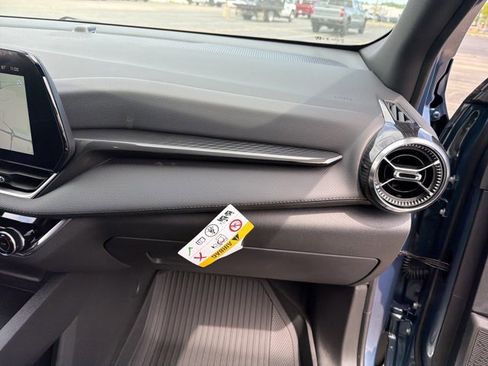 New 2026 Chevrolet Equinox LT w/ Safety and Technology Package FWD image 32