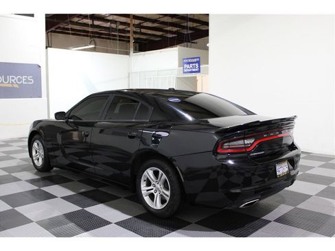 Used 2020 Dodge Charger SXT w/ Leather Interior Group image 6