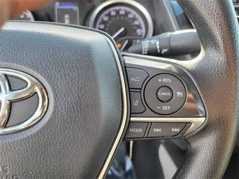 Used 2022 Toyota Camry LE image 24